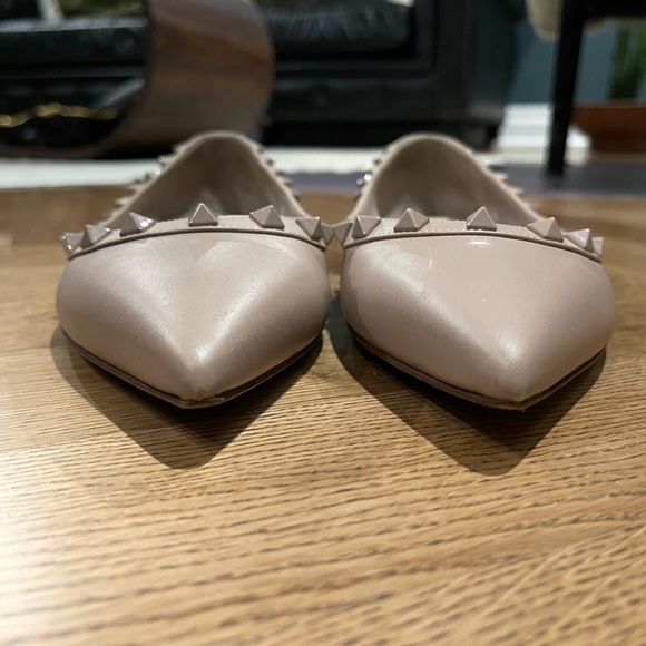 Valentino Rockstud Flats (In tonal Poudre) - Picture 4 of 6